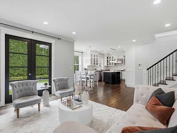 5th image of 927 163rd St