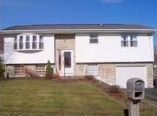 1029 Sarah Ln, Endicott, NY 13760