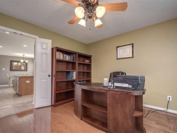 5th image of 9719 Piney Point Cir