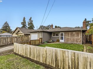 620 E Dartmouth St, Gladstone, OR 97027