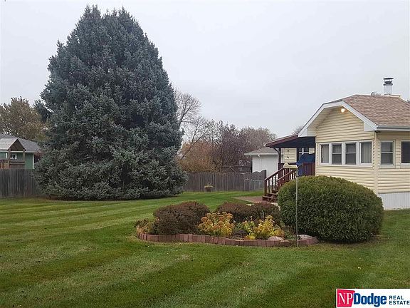 3rd image of 4732 N 131st St