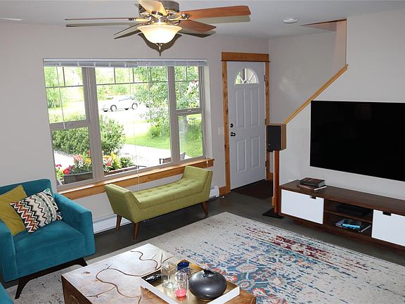 4th image of 3681 Annie St