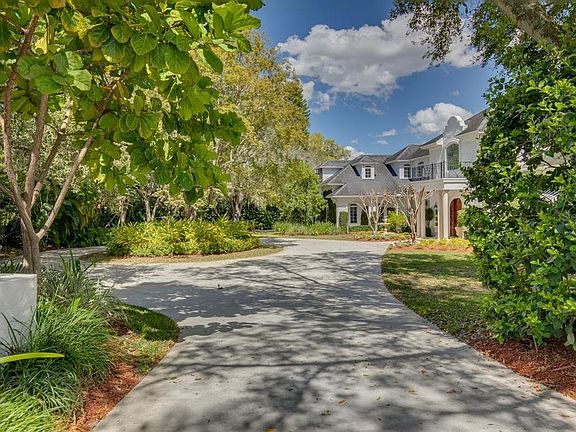 2nd image of 2880 Cobblestone Dr