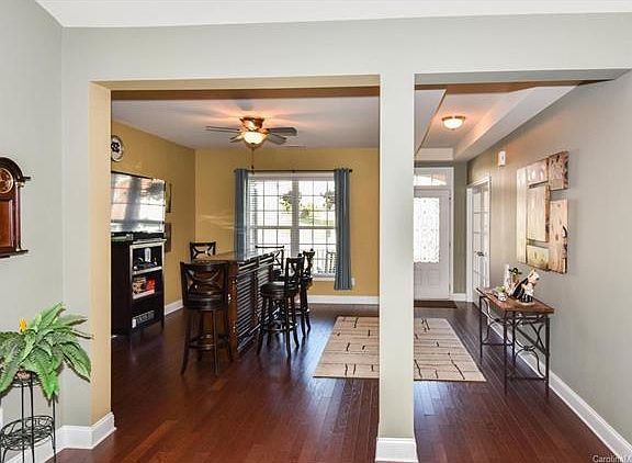 3rd image of 5179 Norway Ln #10