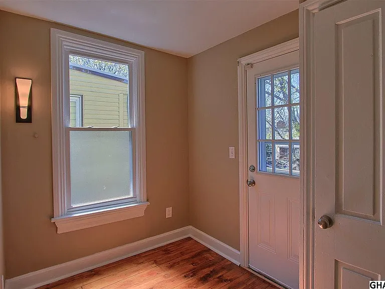 1414 Green St — Photo 8