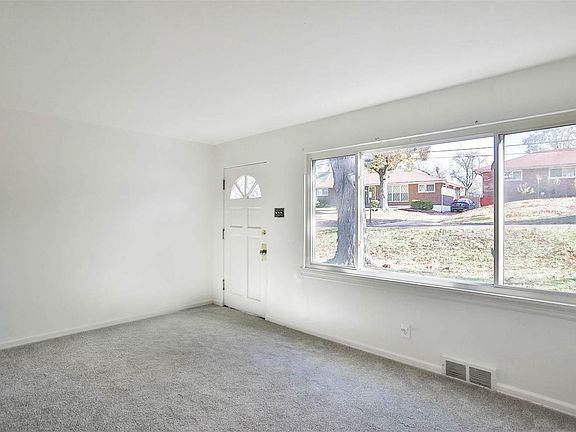 5th image of 7720 Circle Dr