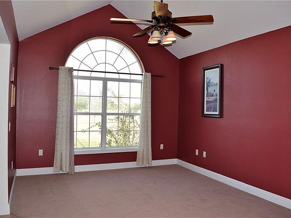 4th image of 32322 Oak Bluff Dr