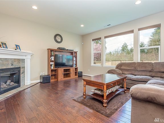 5th image of 11517 128th Street Ct E