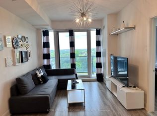 9600 Yonge St #807B, Richmond Hill, ON L4C 0X3