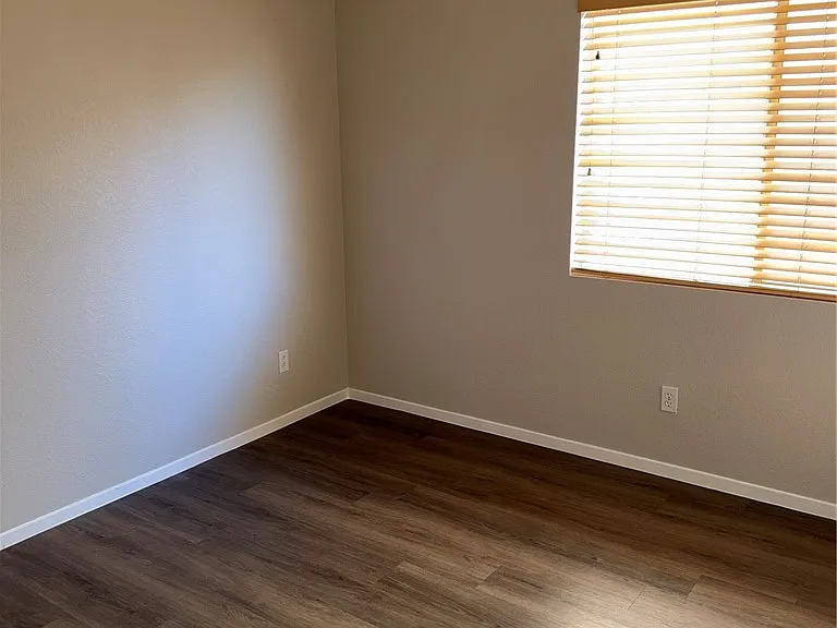 8056 Sweet Clover Ct — Photo 18