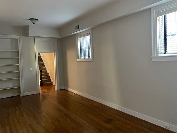 3rd image of 403 Court St