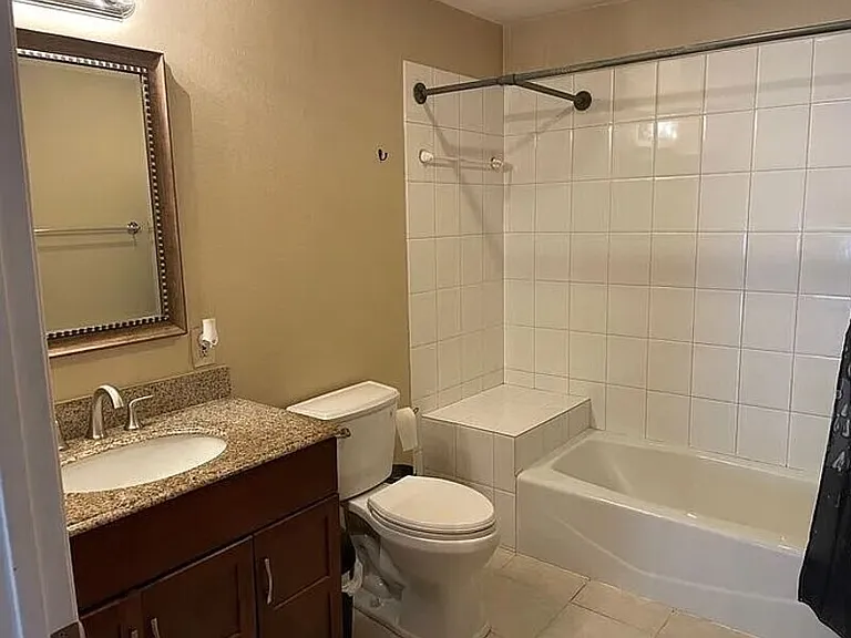 8324 Regents Rd #1B — Photo 7