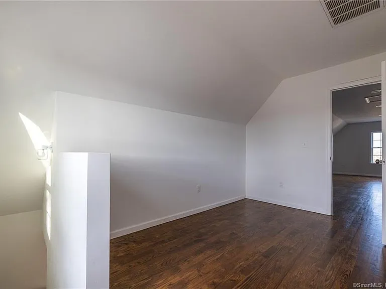 340 Pleasantview Ave — Photo 16