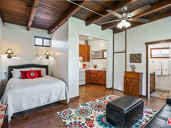 4th image of 10721 Aqua Vista St APT 2
