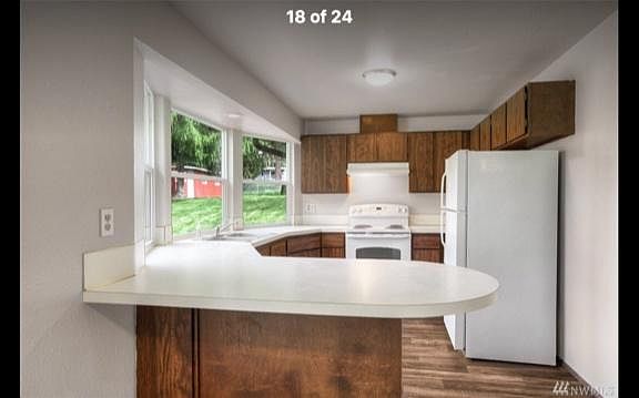 4th image of 2621 80th St E