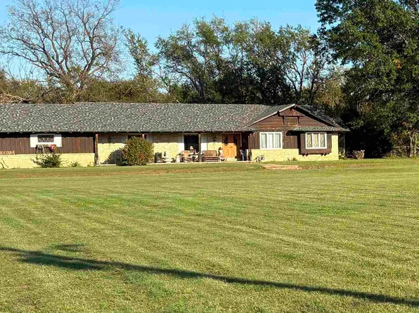 9810 S Ridge Rd, Sedgwick, KS 67135