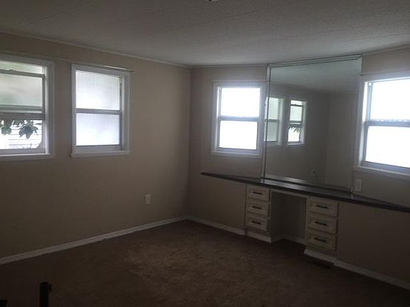 5th image of 38 Lisa Ln #38-LI