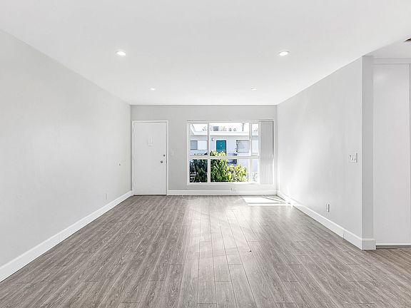 5th image of 18543 Clark St #104