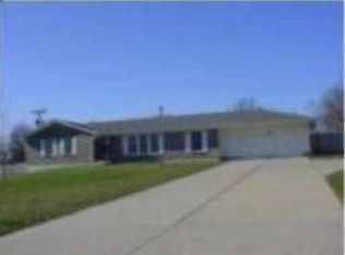 8610 Raytown Rd, Raytown, MO 64138