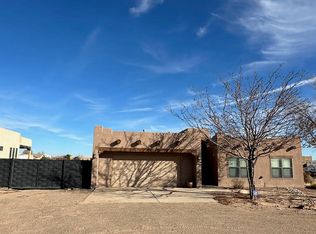 612 5th St NE, Rio Rancho, NM 87124