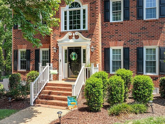 3rd image of 10096 Ashley Manor Ln