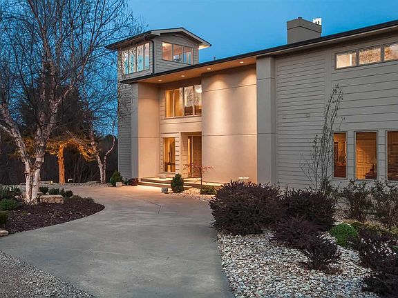3rd image of 6650 Harbour Haven Dr