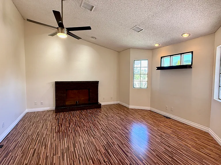 3385 W Agate Ave — Photo 3