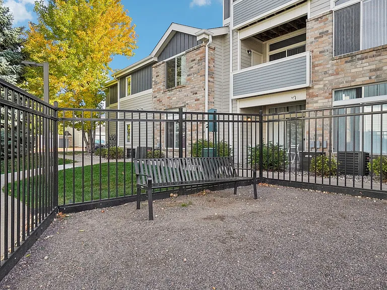 Pavilions at Silver Sage Apartments — Photo 5