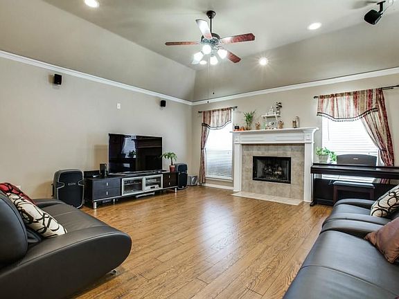 3rd image of 9148 Winding River Dr