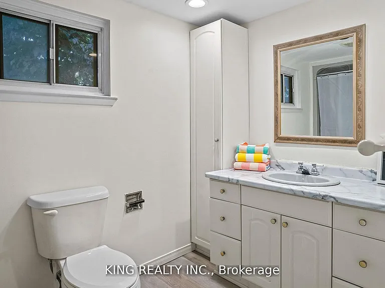 16 Wimbledon Ct — Photo 23