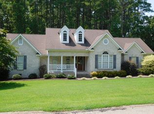 921 Forest Hill Dr, South Hill, VA 23970