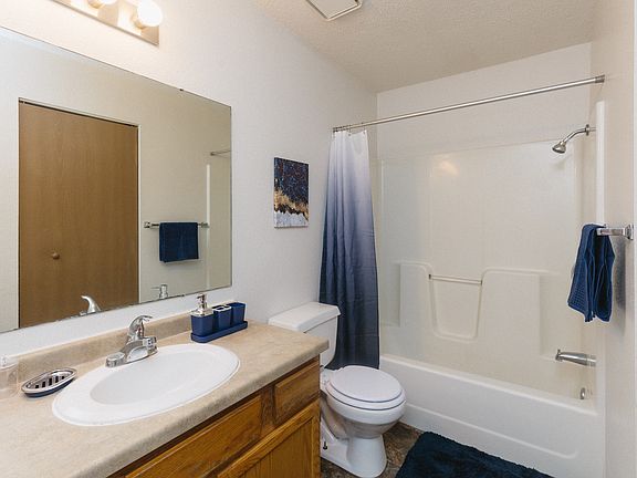 5th image of 1409 14th Ave E #2dc715fe9
