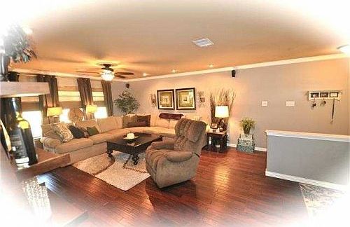 5th image of 402 Woodford Dr