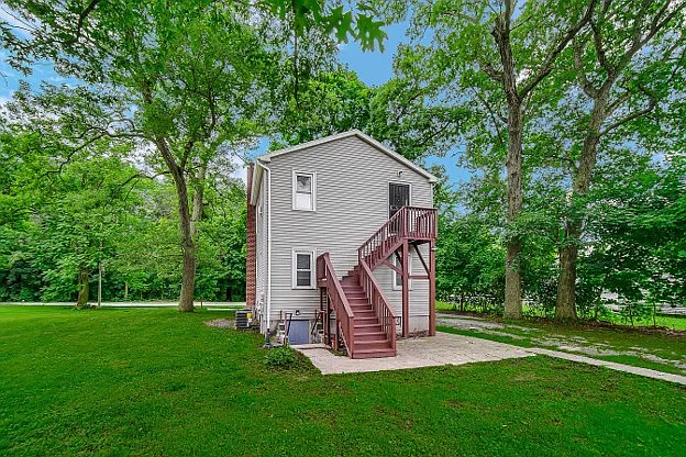 2 bed, 765 sqft, $2,200 — Photo 4