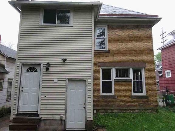 2nd image of 2810 Holland St