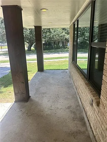 4 bed, 2.5 bath, 2269 sqft, $2,500 — Photo 4