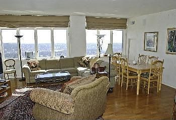 3rd image of 616 S Orange Ave APT 8A