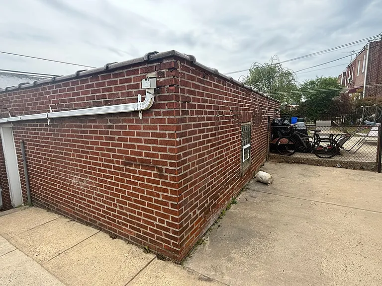 2350 Ripley St — Photo 8