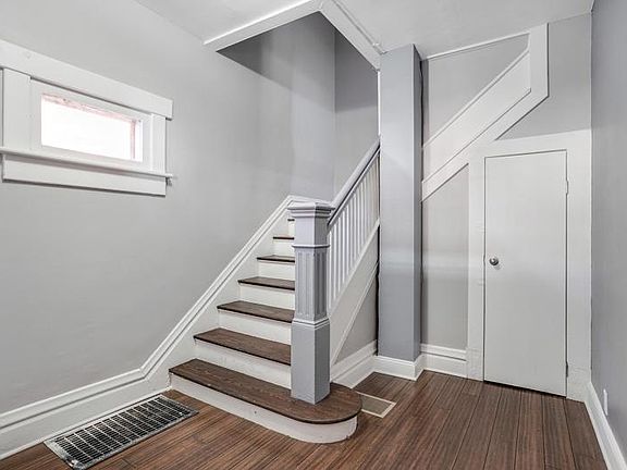 3rd image of 346 Linwood Ave #1