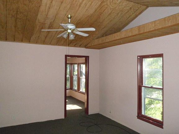 4th image of 805-807 W Beechwood Ave