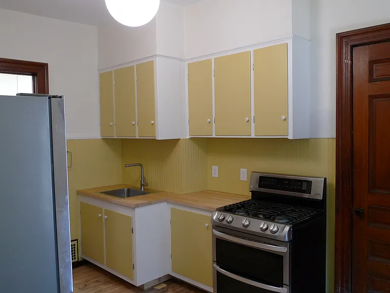 297 Lexington Ave #1 — Photo 10