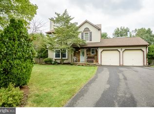 403 Wyckford Dr, Sellersville, PA 18960