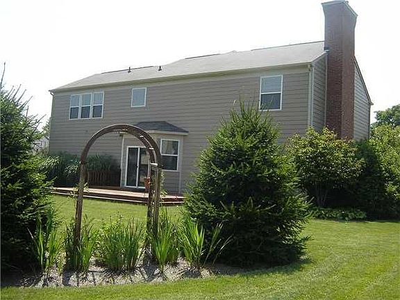 2nd image of 8275 Cloverdale Way
