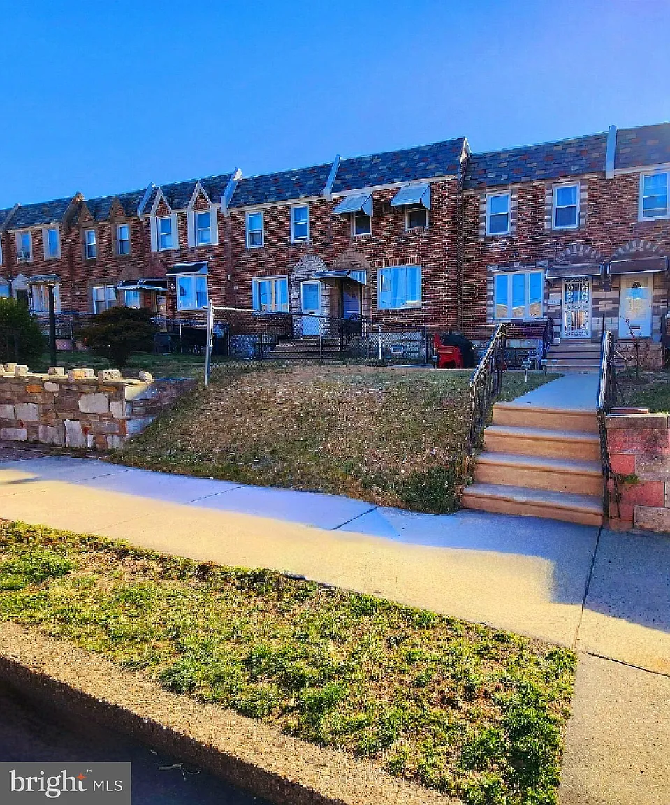 1636 Benner St photo 1