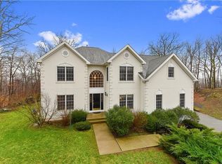 3 Red Oak Ln, Cortlandt Manor, NY 10567