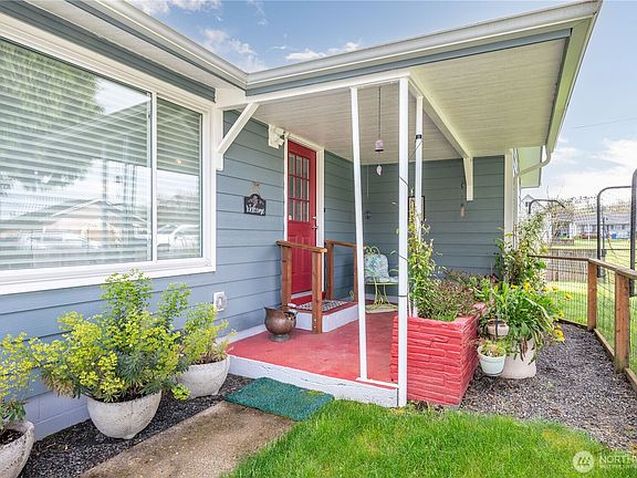 4th image of 722 SW 2nd Avenue