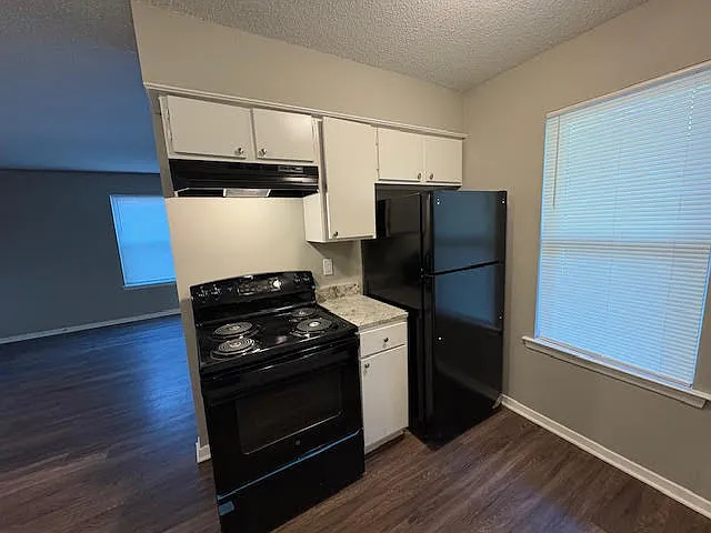 Forrest Cove Apartments — Photo 11