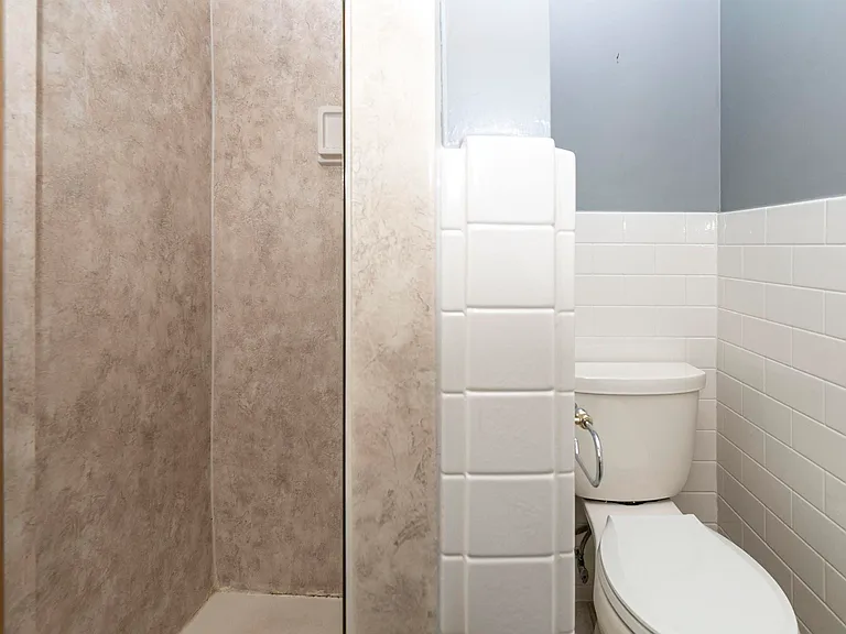 941 Evergreen Ave — Photo 24
