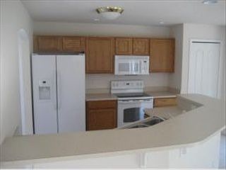 3rd image of 639 Macon Dr