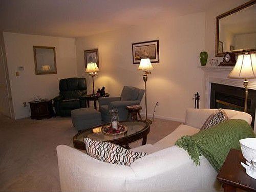 5th image of 107 Littondale Ct
